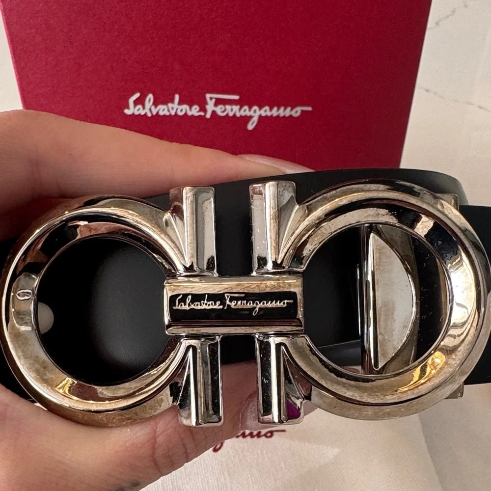 Salvatore Ferragamo Black Belt with Silver Logo Buckle - Picture 2 of 4